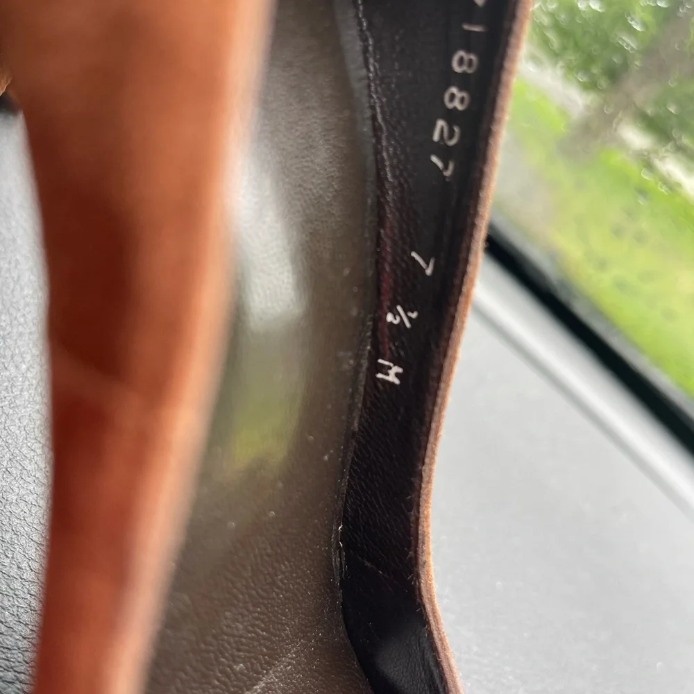 Stuart Weitzman Brown Heels with Pointed Toe and Stiletto - Picture 6 of 8